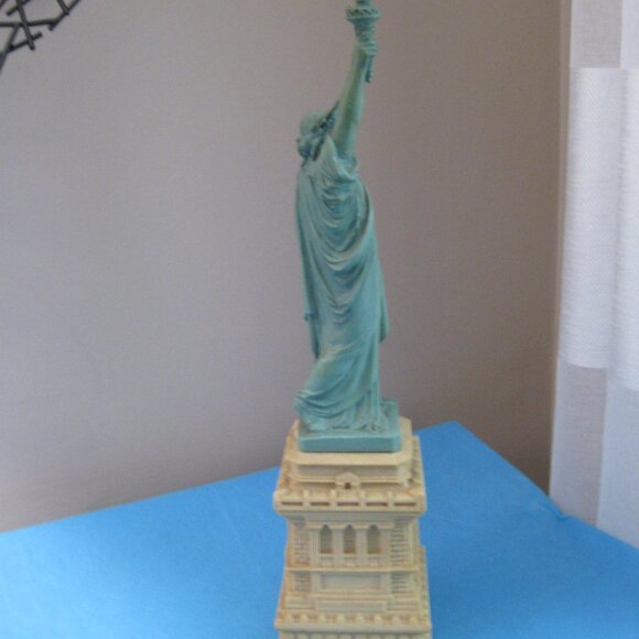 1982 SL/.EIF INC VINTAGE 15” LADY Statue of LIBERTY 1984 Wang Jida New York - Picture 2 of 16